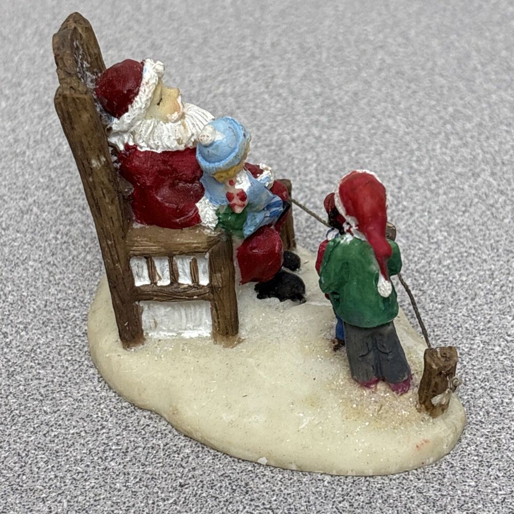 Christmas Village Lot, Children Visit with Santa Clause And Presents Figurines - Picture 5 of 9